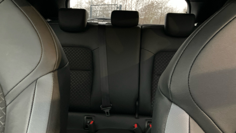 Nissan Juke 1.0 DiG-T 114 N-Connecta 5dr Petrol Hatchback